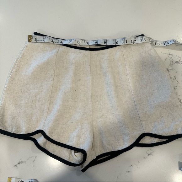 Illa Illa Linen Cream Sleeveless Ruffle Top and Shorts 2 Piece Set - Picture 15 of 16